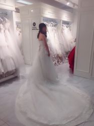 点击看大图 -GRACE KELLY婚纱与礼服(北京店)