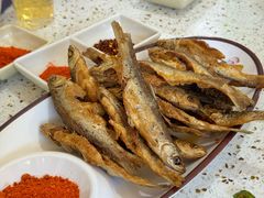 炸小鱼-苗家特色土烙锅·老字号