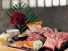 -铭牛烧肉·和牛海鲜自助(高新月牙湖店)