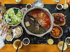 -黄利砖万峰林布依特色酸笋牛肉馆
