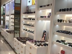 -J-Optical佳视明眼镜·蔡司视觉(青岛金茂览秀城店)