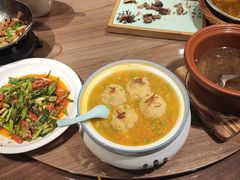 -有红鸡毛店·川菜(建设路店)