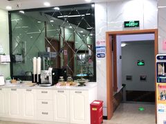 -茂菊口腔连锁(浦东南路店)