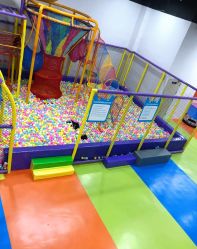 -蹦贝运动中心·蹦床·攀岩·闯关(龙岗店)