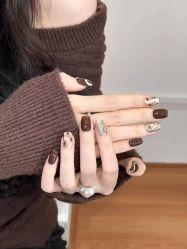 -桃色美甲沙龙