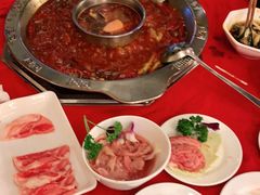 -山城年华老火锅(玉林店)