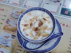 -广信牛奶甜品世家(台东店)