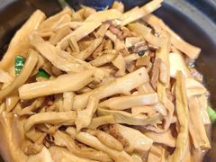 -吕氏焗小鲜•海鲜青岛菜(总店)