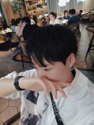 -变画·发型STUDIO