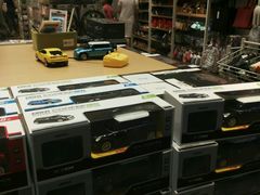 -名创优品(海珠乐峰广场店)