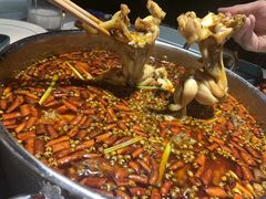 秘制麻辣锅底#牛蛙-蛙两只美蛙鱼头火锅(恒茂店)