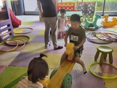 -上海滴水湖皇冠假日酒店