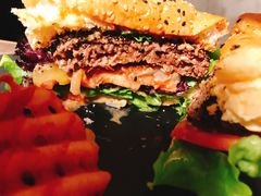 -HIGH FIVE哈福手工汉堡(桂林路店)