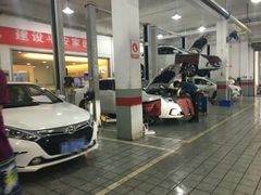 -弘仁宝佳比亚迪4S店(宝山旗舰店)