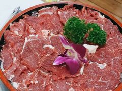 鲜切黄牛肉-港迹·鲜围煮海鲜火锅(湖州时代广场店)