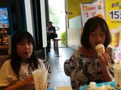 -麦当劳(欢乐谷店)