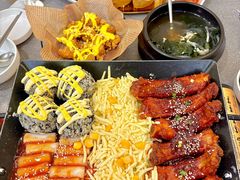 -豚妈妈汤饭·部队锅(南京东路店)