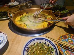 -洱火云南酸菜牛肉火锅(石景山当代商城店)