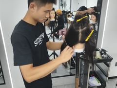 -首脑美容美发化妆美甲培训学校(长沙校区)