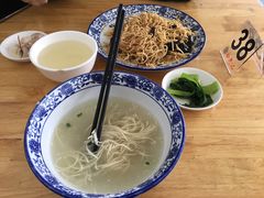 枫镇大肉-裕兴记·三虾面(西北街总店)