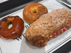 -HOT CRUSH趁热集合·现烤面包(上海环球港店)