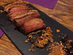 烤脆皮（土）猪肉-中8楼风尚云南菜(颐堤港店)