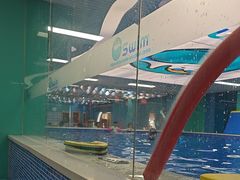 -Swim斯卫姆国际儿童游泳中心(红博中央公园店)