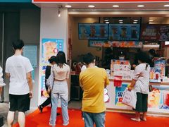 门面-蜜雪冰城(万达广场外B号门门口外集装箱店)