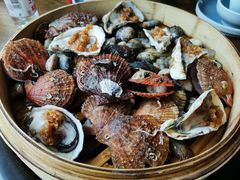 必点菜一筐海鲜-鲜小岛·铜锅涮肉