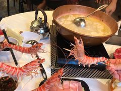 -鲜入围煮花胶鸡海鲜火锅