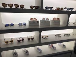 -唯儿诺儿童医院·儿科·眼科·口腔(海岸城店)
