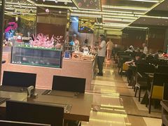 -大中华希尔顿酒店-念自助餐·嗨啤·小龙虾