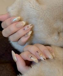 -H12 STAR日式美甲美睫专门店