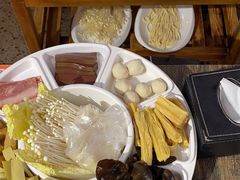 -鸡遇虾煲干锅火锅(小寨金莎店)