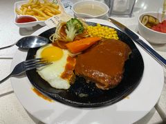 -汤姆家的牛排意面披萨(新城市广场店)