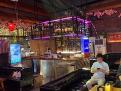 -喜鹊音乐酒馆(西街店)