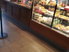 面包甜点陈列柜-星巴克臻选(泉州晋江SMMALL店)