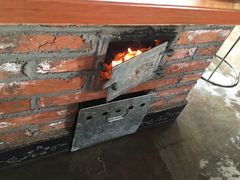 -粘豆包柴火铁锅炖