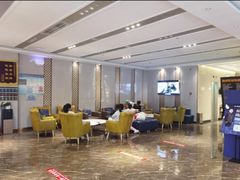 -潮漫酒店(北京通州环球度假区临河里地铁站店)