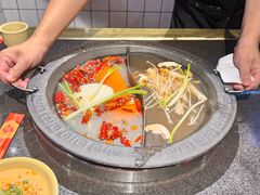 -宽板凳老灶火锅(台湾街店)
