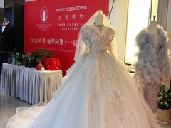 -丽华园·武汉地标楚菜餐厅(青山江滩店)