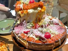 -Dragon Pizza•圆脸龙披萨·牛排餐厅