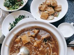 -鱼鲜饭香·招牌汽锅剁椒鱼头王