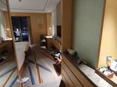 -苏州汇融广场假日酒店