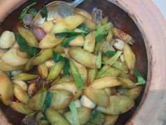 -八府香鸭·啫啫煲(华山路店)