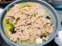 秘制酸汤肥牛-鹿港小镇(霄云店)