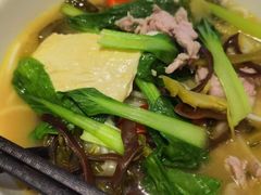 -蒙自源米线大王(花园城商场店)