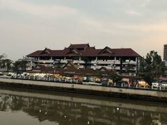 -瓦洛洛传统市场