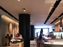 -星巴克臻选(济南恒隆店)
