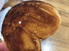 纯奶中蝴蝶酥-上海哈尔滨食品厂(淮海中路店)